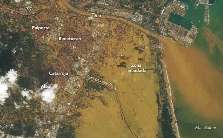 Imágen del Observatorio de la Tierra de la NASA por Lauren Dauphin, utilizando datos de Landsat del Servicio Geológico de Estados Unidos.